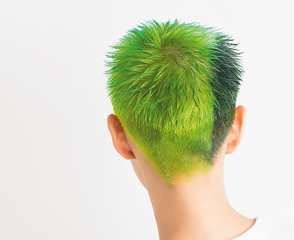 グリーンの濃淡でデザインしたヘアカラー